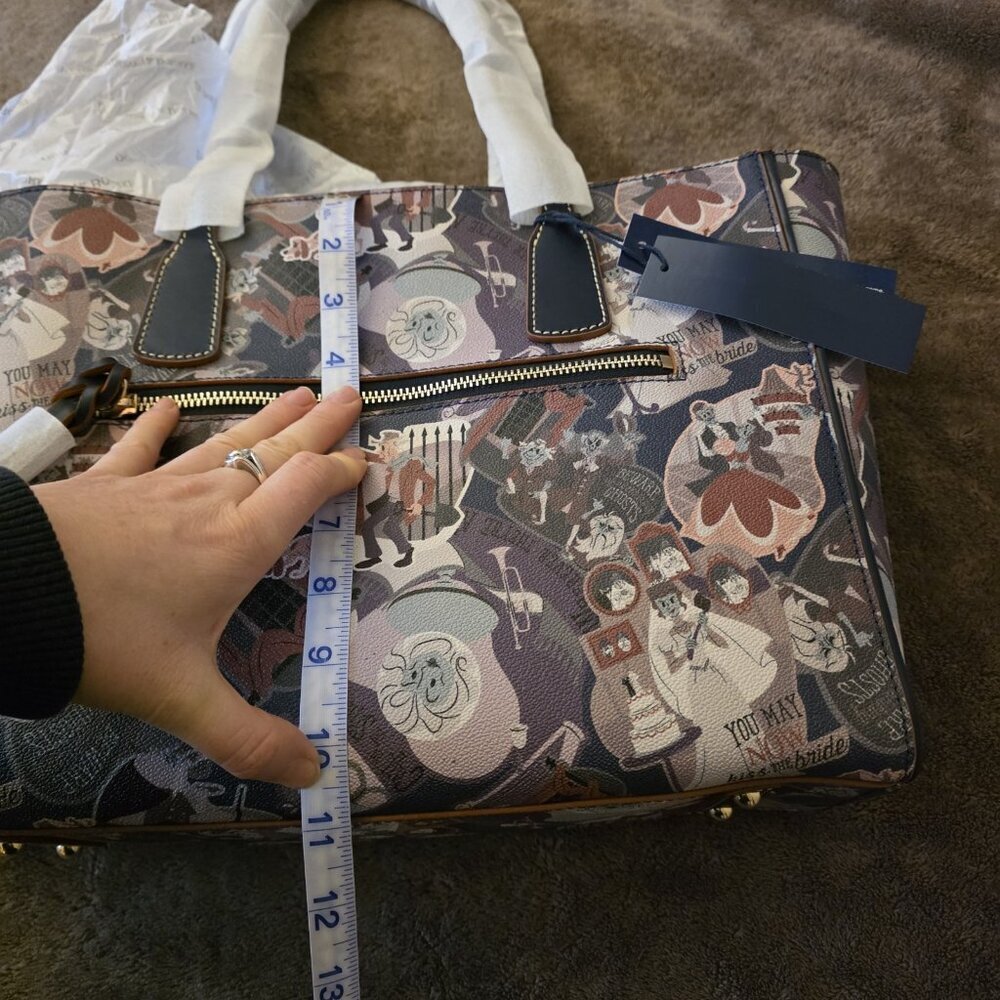 Disney Dooney & Bourke Haunted Mansion Tote NWT - Madame Leota Ghost Toile Bag - Picture 15 of 16